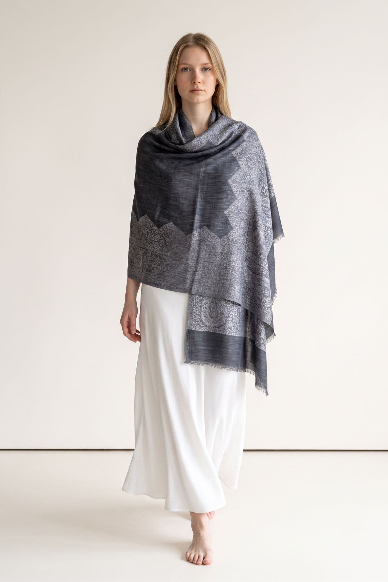 شال مودال مطرّز — Black 1